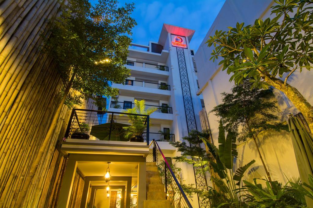 Double Leaf Boutique Hotel Пномпень Экстерьер фото